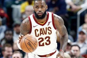 包含詹姆斯连续三场比赛得分超过惊险取胜，西班牙队挑战极限！的词条